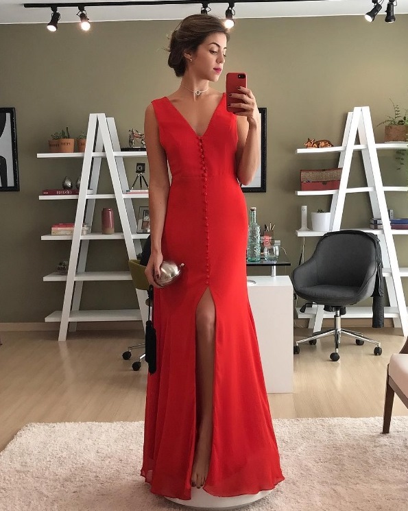 vestido vermelho aberto nas costas