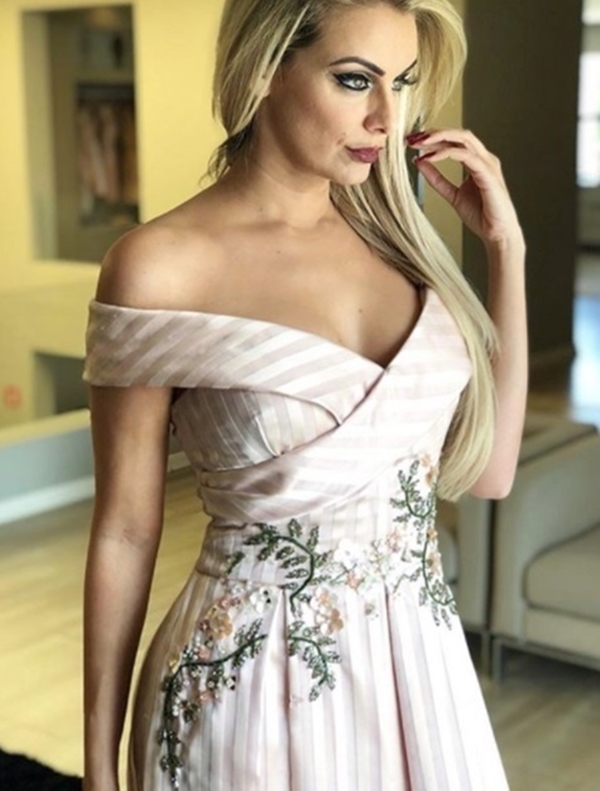 Vestido decote princesa ombro a best sale ombro