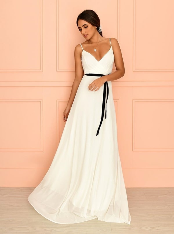 Vestido branco para pré wedding, mini wedding e formatura
