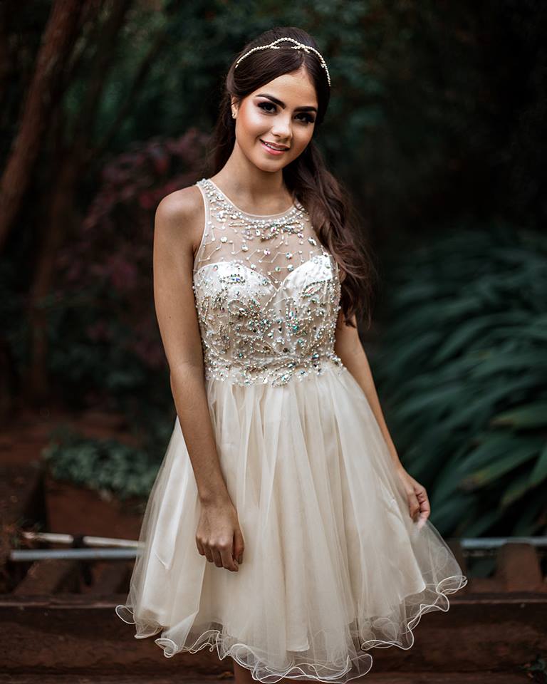 vestidos de debutantes curtos simples