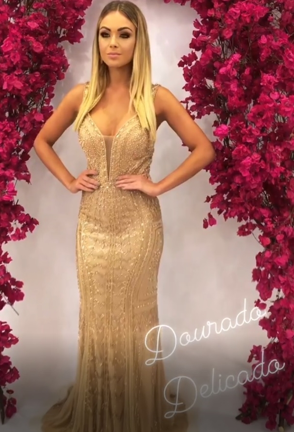 vestido dourado longo