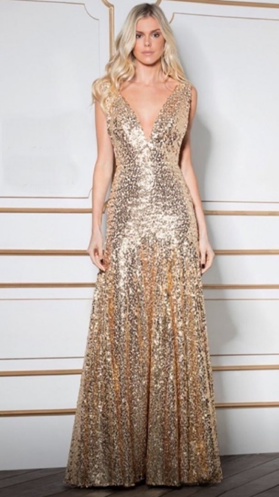 vestido com brilho dourado