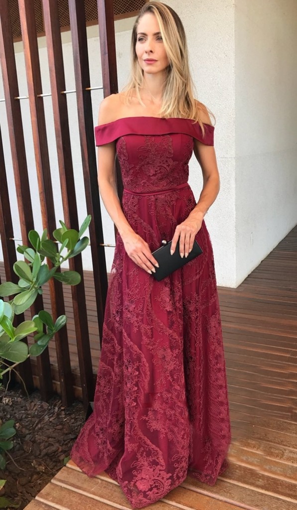 vestido de festa marsala longo para madrinha