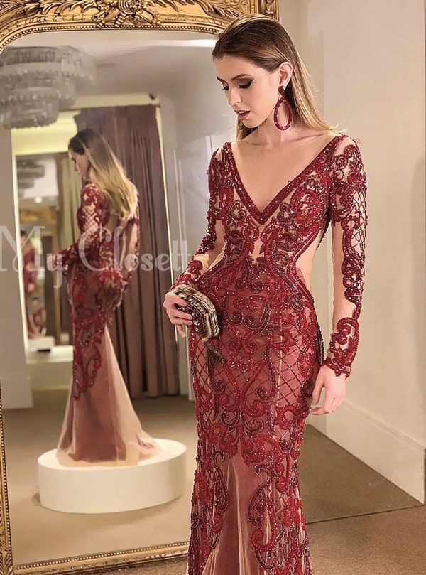 vestido longo vermelho bordado com manga longa