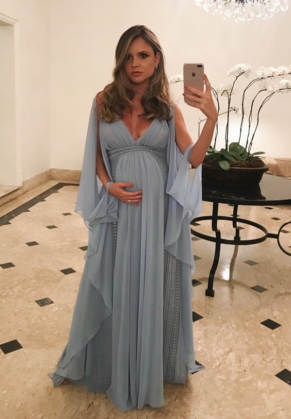 vestido de festa azul serenity para grávida