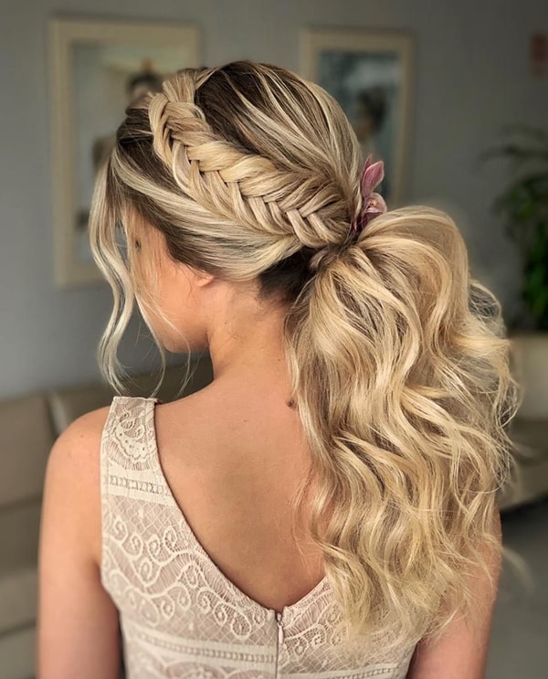 penteado de festa rabo de cavalo com trança