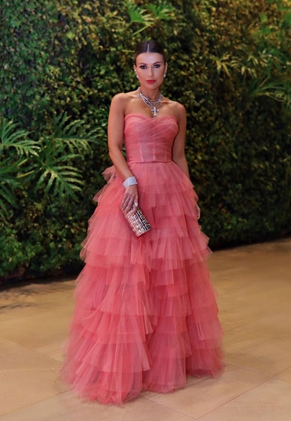 vestido de festa longo estilo princesa rosa queimado