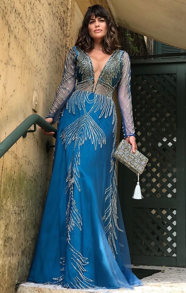 vestido de festa longo azul com manga longa para formatura 2020