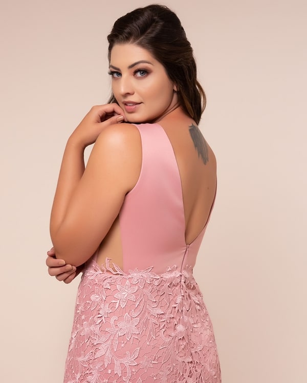 vestido de festa longo plus size rosa