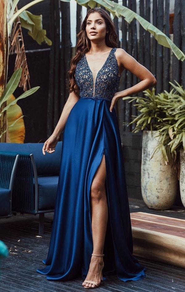Vestido de festa classic blue para madrinha de casamento