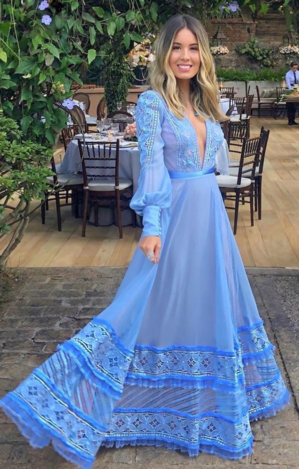 vestido azul serenity para madrinha de casamento com mangas longas