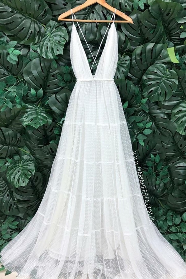 vestido longo branco em tule de poas