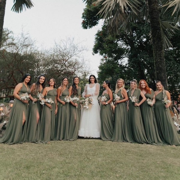 Vestido verde oliva longo: modelos para madrinhas de casamento e convidadas  - Pronta pra Festa