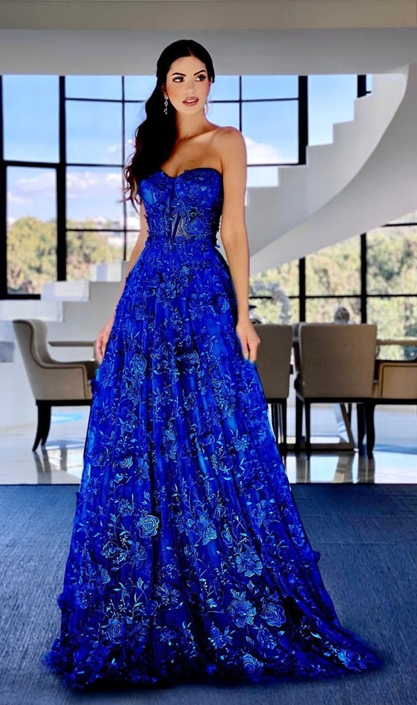 vestido longo azul royal com bordado 3d