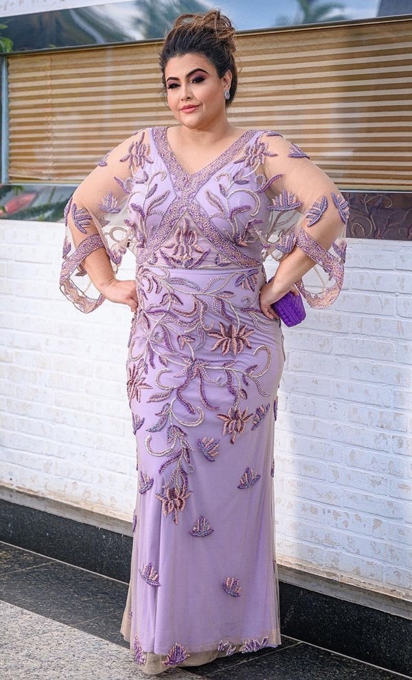 vestido longo lavanda bordado para mãe de noiva