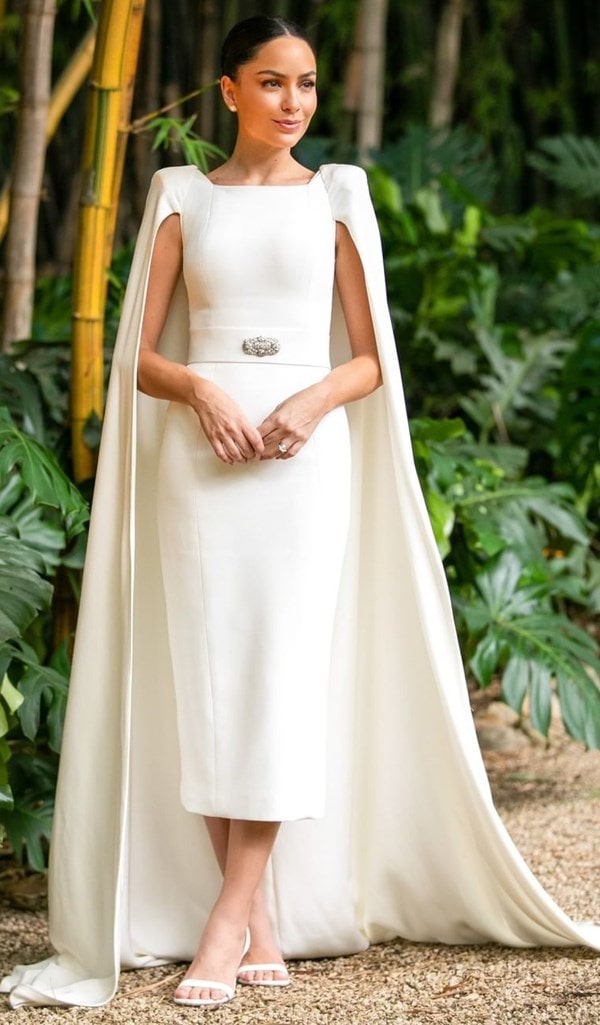 Luciana Tranchesi vestido de noiva midi com capa