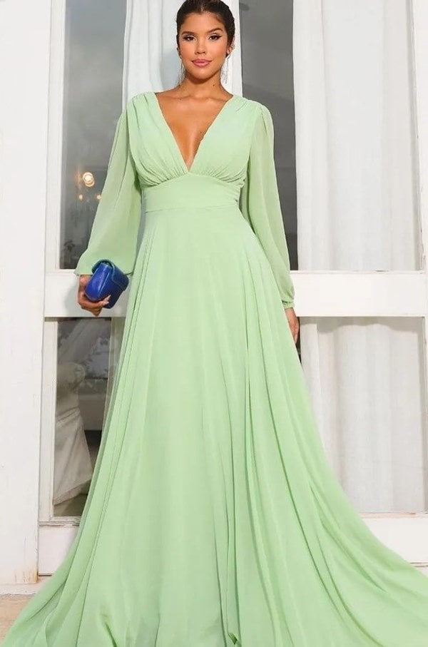 vestido longo verde menta com manga longa para madrinha de casamento