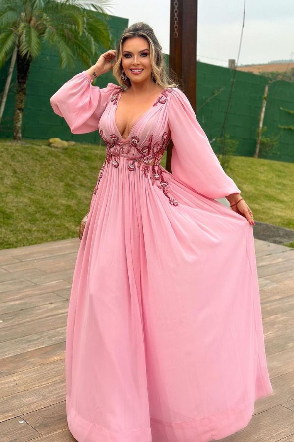 vestido de festa longo rosa com manga longa soltinha