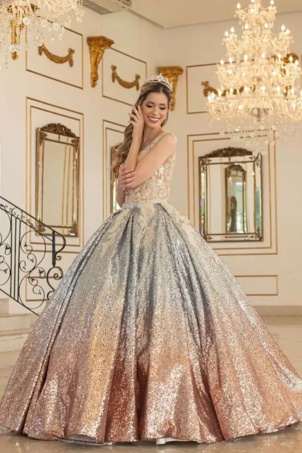 vestido estilo princesa para debutante dourado