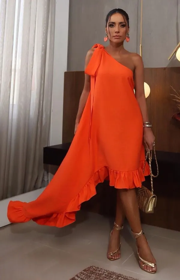 vestido laranja curto 