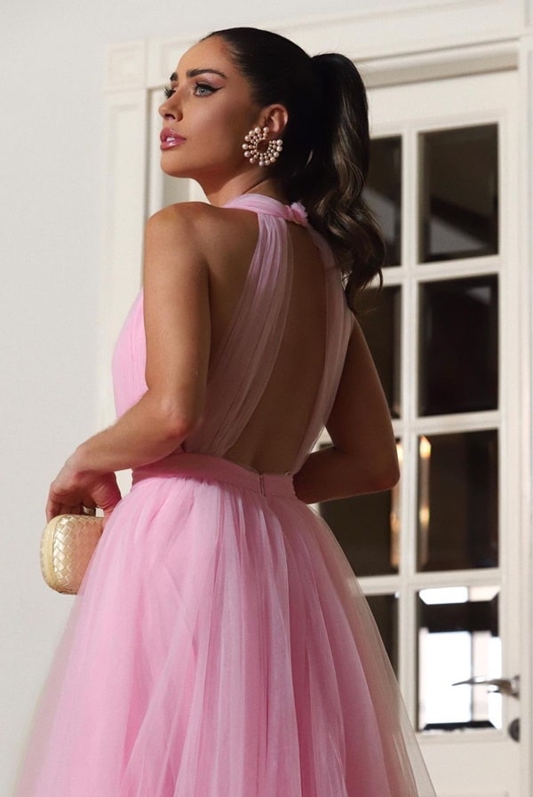 vestido de festa longo rosa com decote nas costas