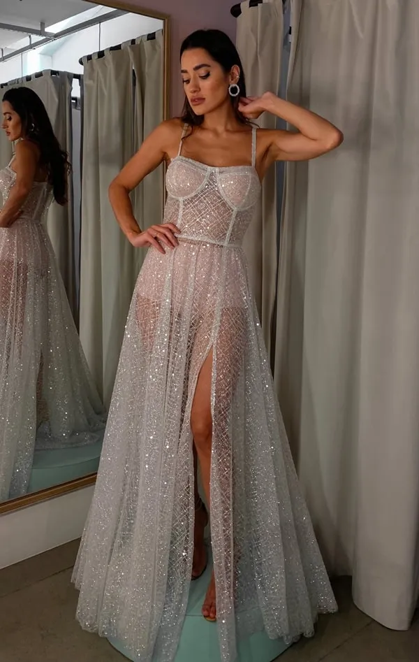 Vestido com transparência nas pernas cheap