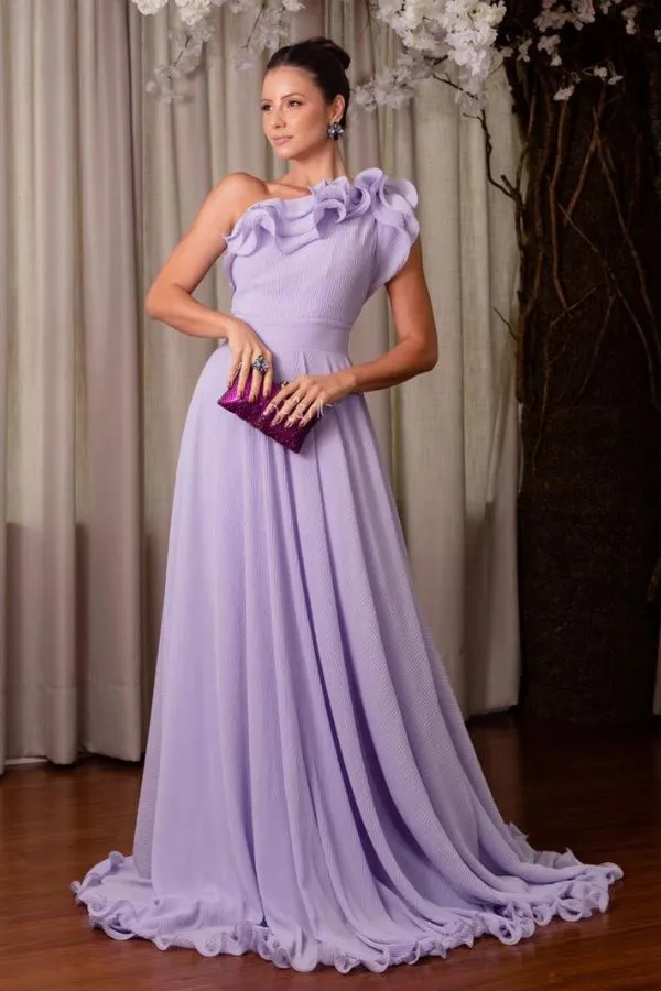 vestido lavanda um ombro só para madrinha de casamento