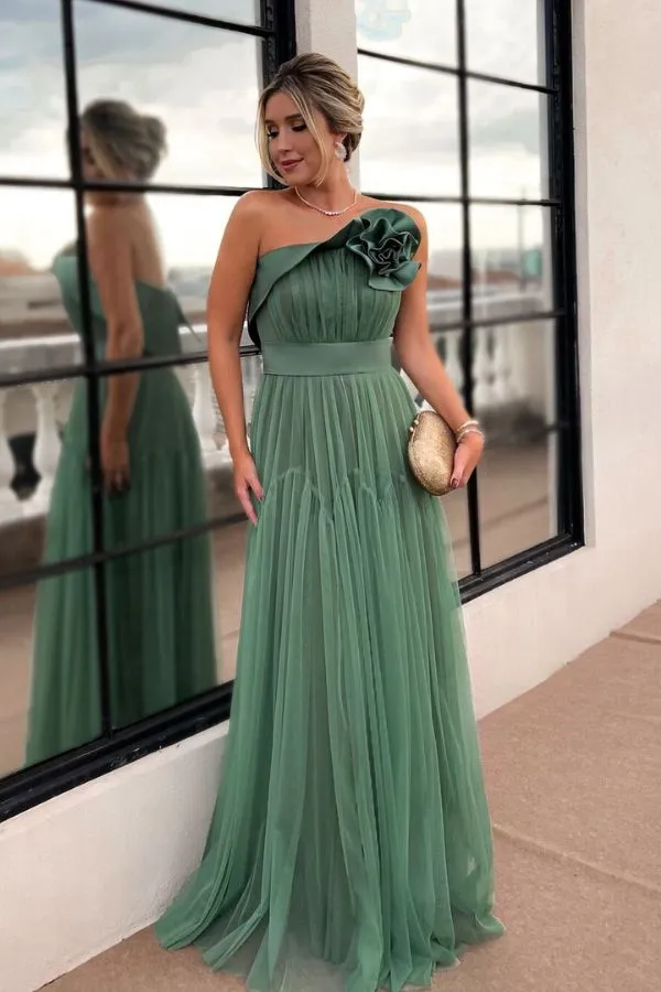 vestido verde oliva de tule com decote tomara que caia e flor 3D de tecido, vestido para madrinha de casamento